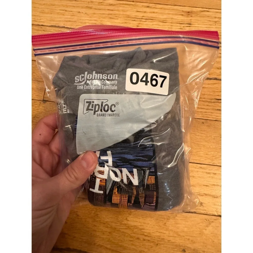 The North Face Boston Graphic T-Shirt Mens XS Gray Short Sleeve Crew Neck Tee - Picture 6 of 6